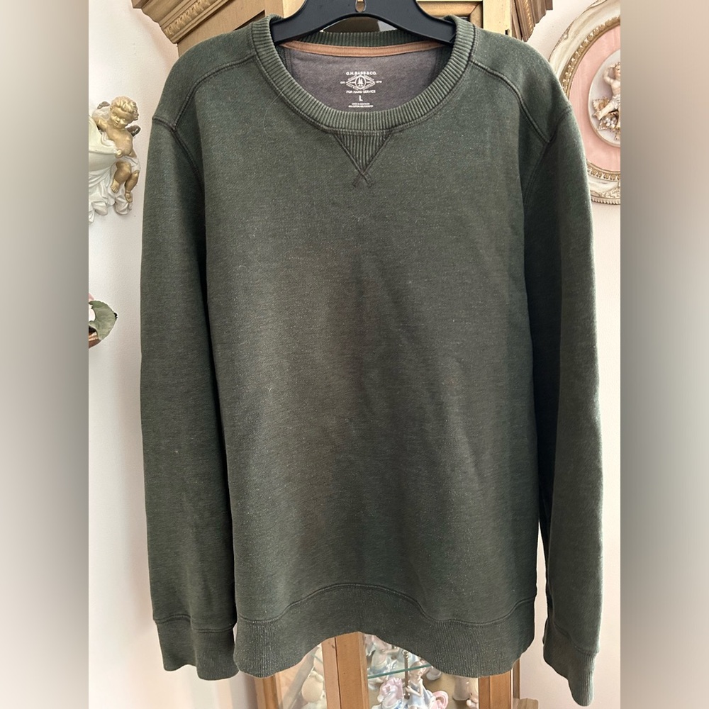 G H Bass good condition green crewneck sweatshirt size L